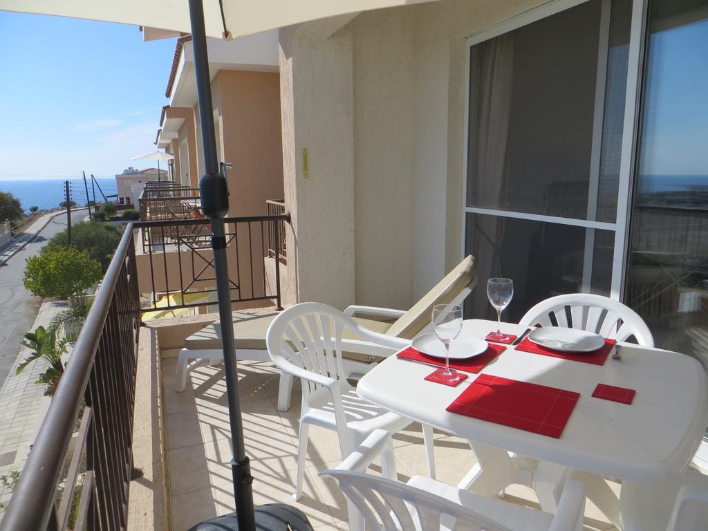 Melania Apartment Paphos Eksteriør bilde