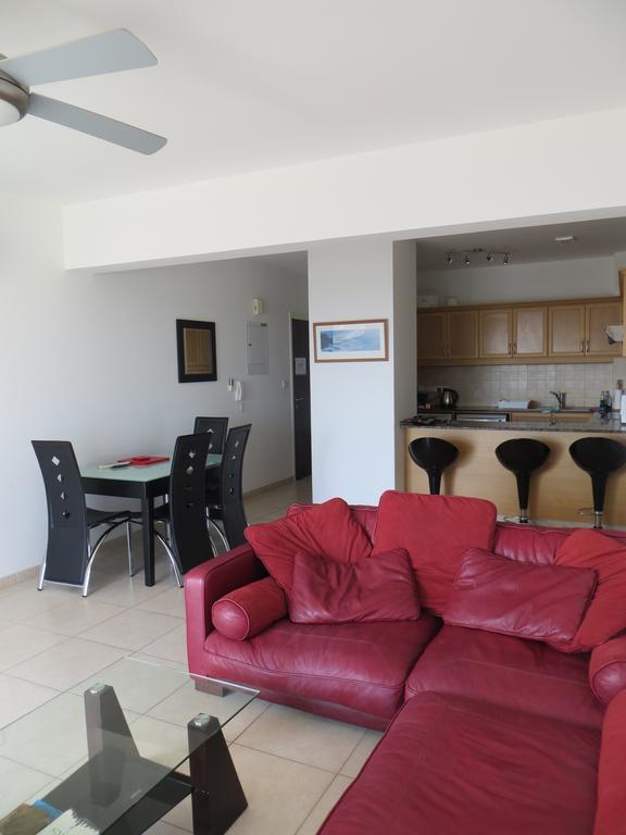 Melania Apartment Paphos Eksteriør bilde